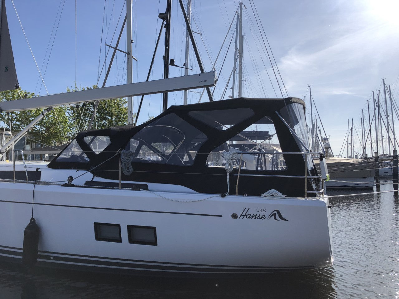 Hanse 548 Sittbrunnskapell sittbrunnstält