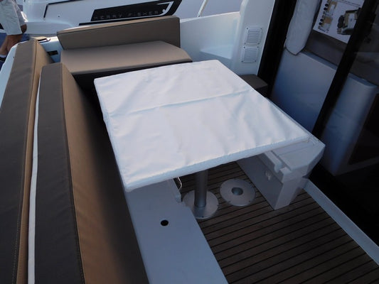 Merry Fischer 895 s1 Bootsverdeck
