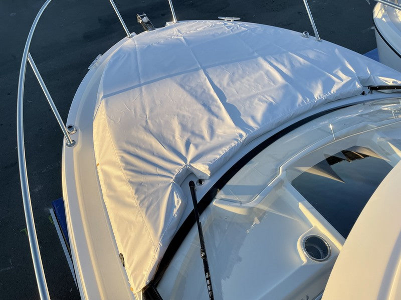 Beneteau Antares 8 Schutz