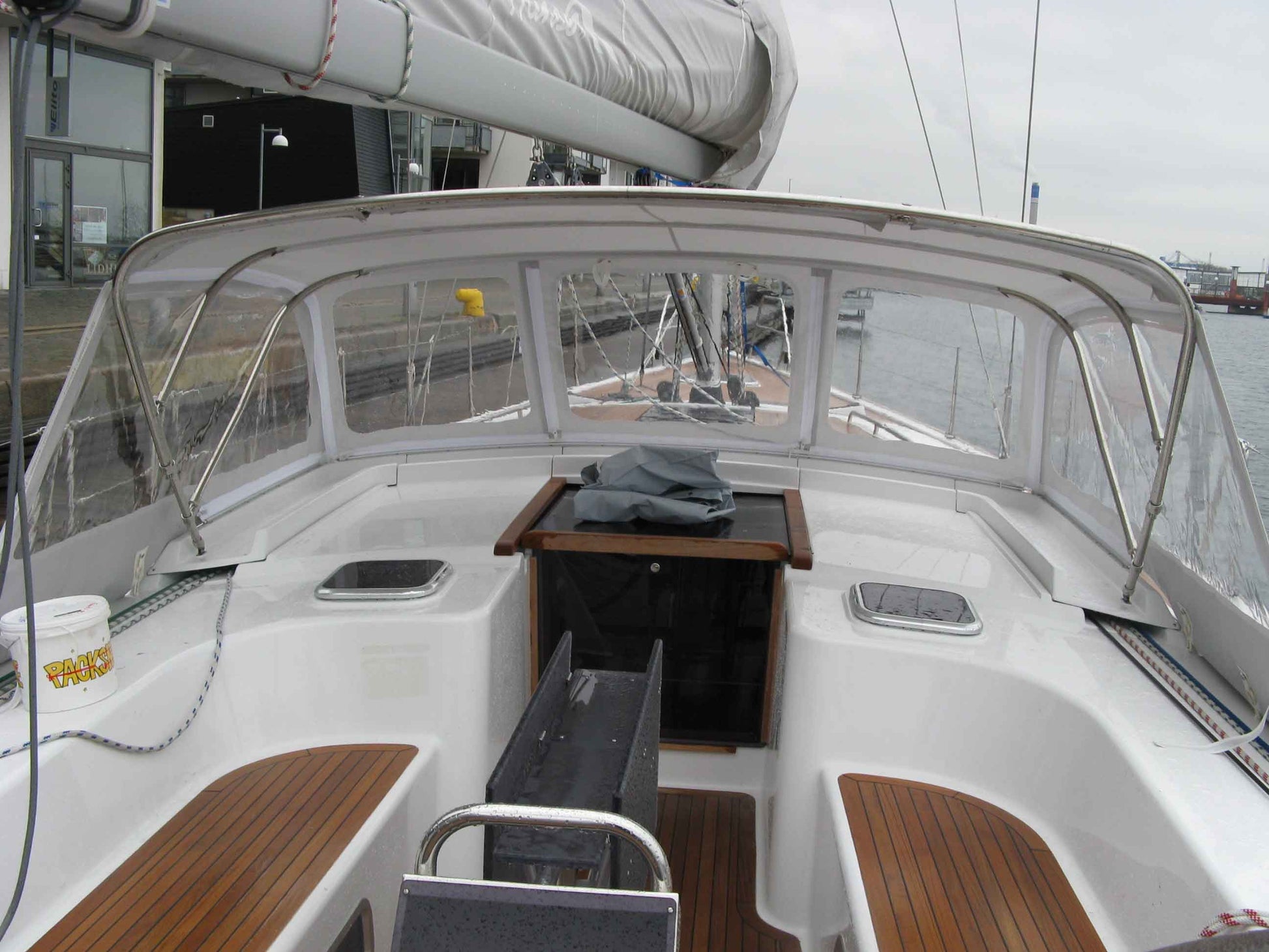 Hanse 470 sprayhood