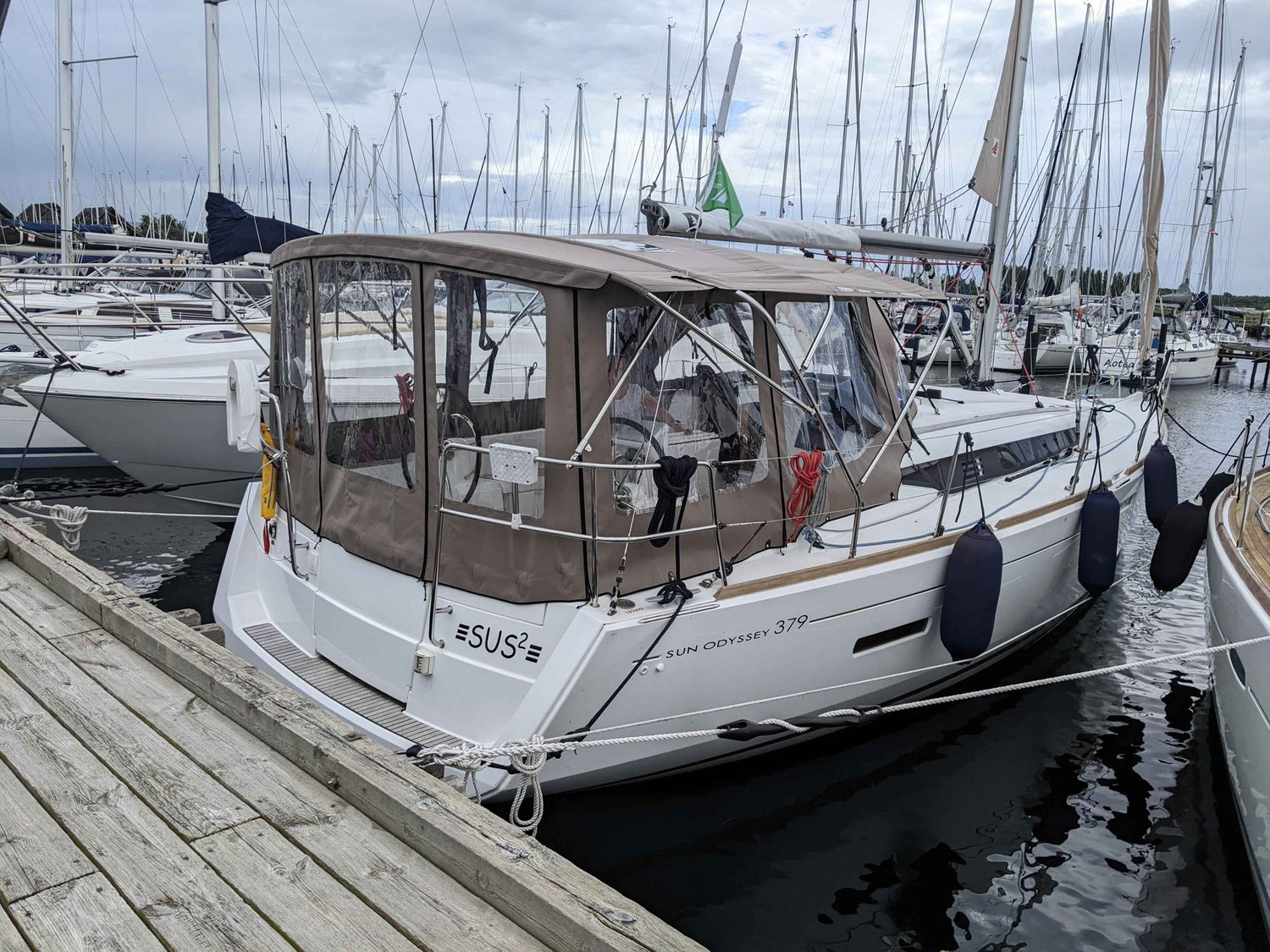 J-379-SO-bimini-with-sides.jpg