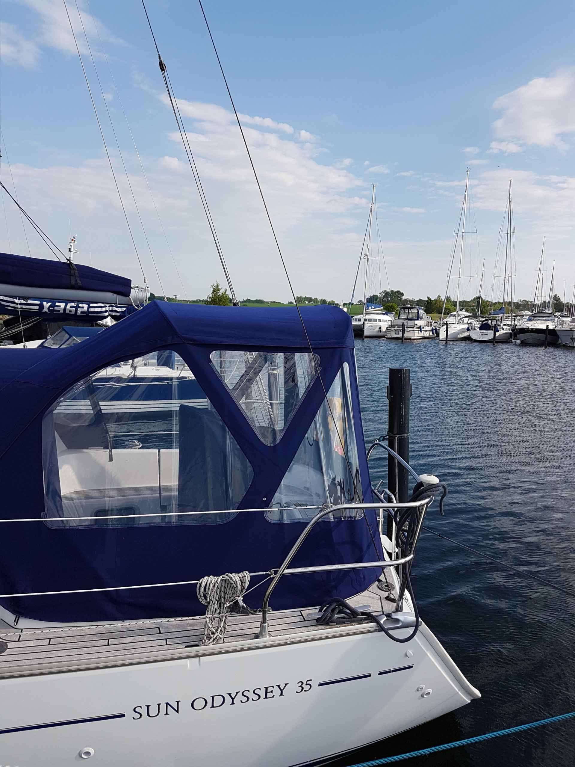 Jeanneau sun Odyssey 35 sprayhood sittbrunnskapell