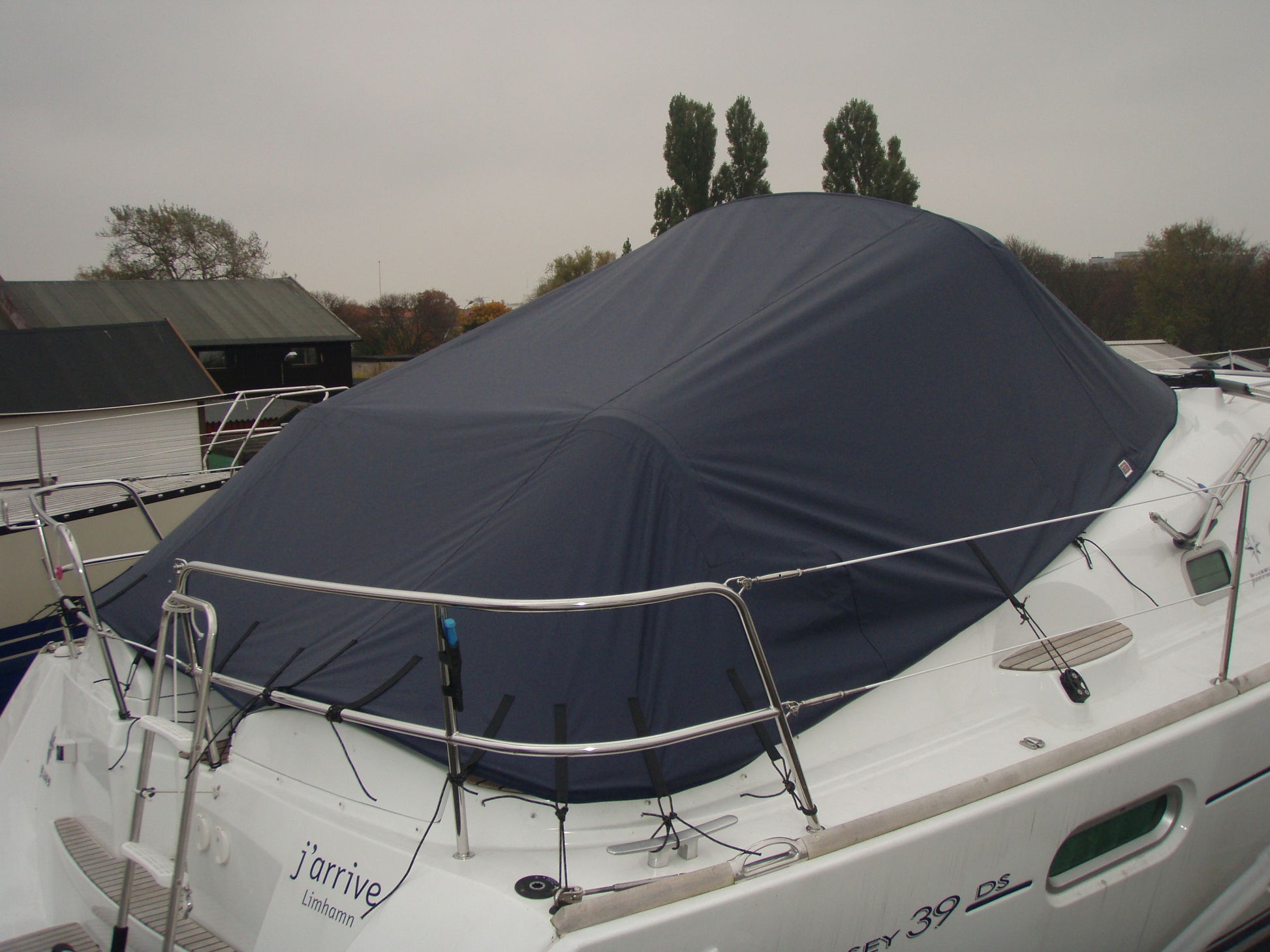 Jeanneau Sun Odyssey 39 DS cockpit cover