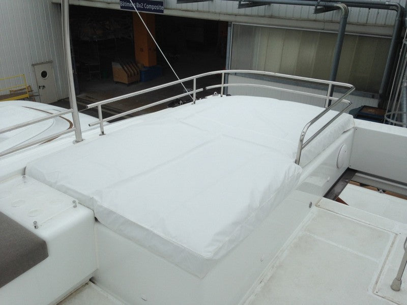 BESKYTTENDE SOLMADRAS FOR LAGOON 560