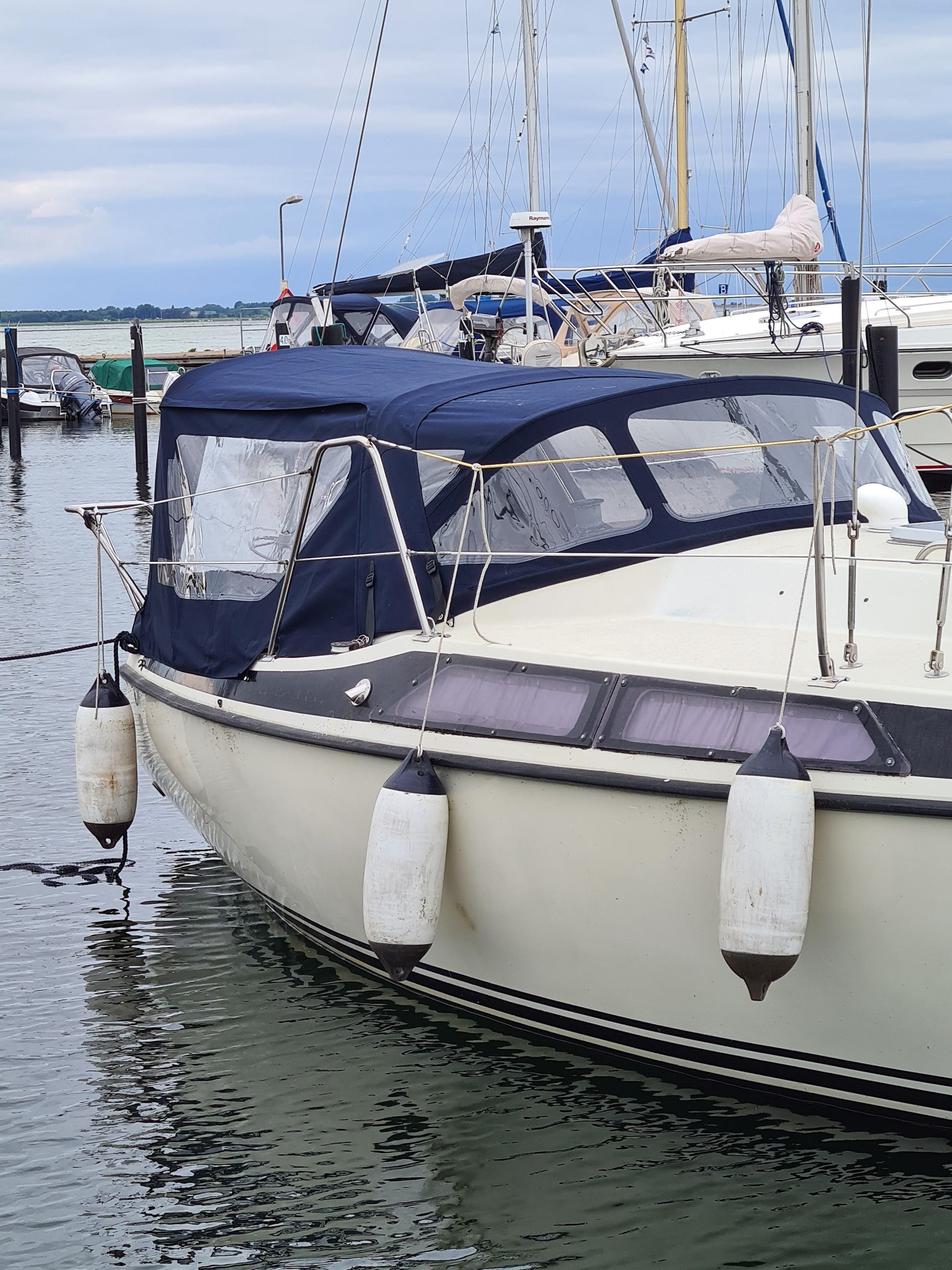 Maxi 87 Cockpitüberdachung Cockpitzelt