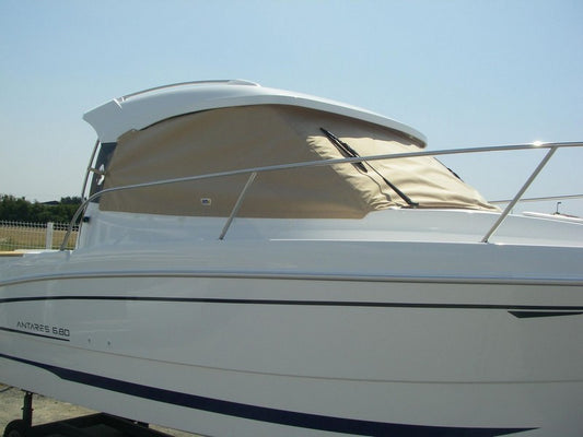 Beneteau Antares 6.80 vindusbeskyttelse