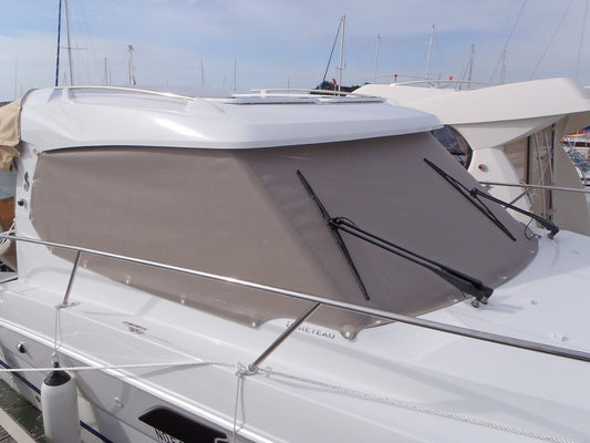 Beneteau Antares 8.80 fönsterskydd