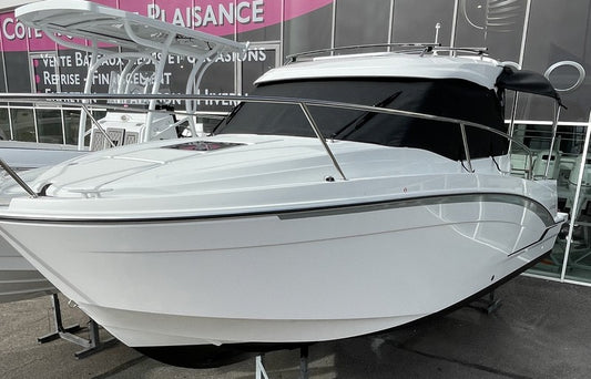 Beneteau Antares 7 Fensterschutz