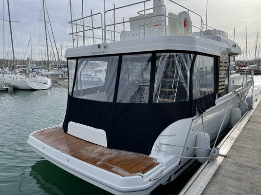 AKTERKAPELL SWIFT TRAWLER 41 FLY