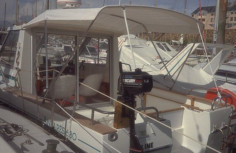 SOLSKYDD BENETEAU ANTARES 680