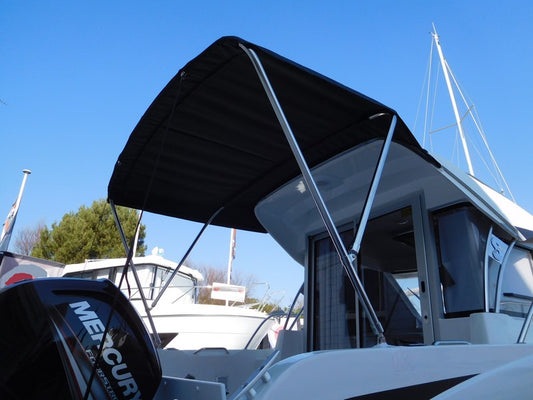 Beneteau Antares 6 OB Solskydd