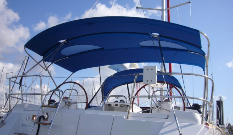 Jeanneau sun Odyssey 44i bimini