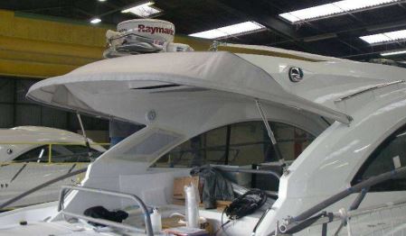 Solkeps till Beneteau Gran Turismo 44, modell 2015