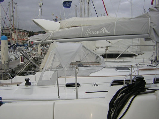 Hanse 312 sprayhood NV equipment