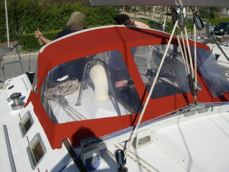 Beneteau Oceanis 390 Sprayhood