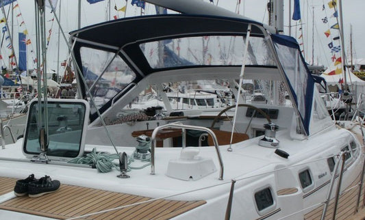 Beneteau Oceanis 42cc Sprayhood