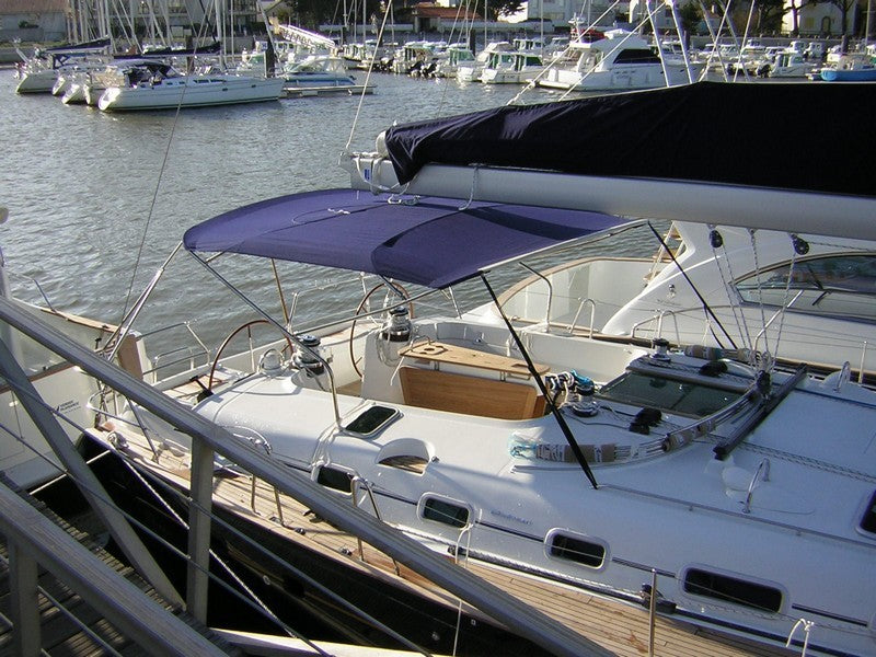 Beneteau Oceanis 523 Bimini