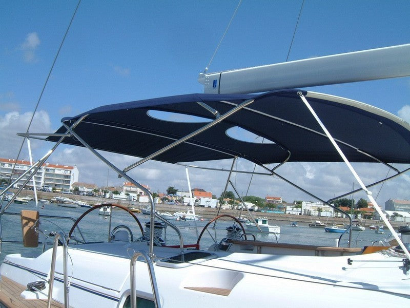 Beneteau Oceanis 523 Bimini Maxi