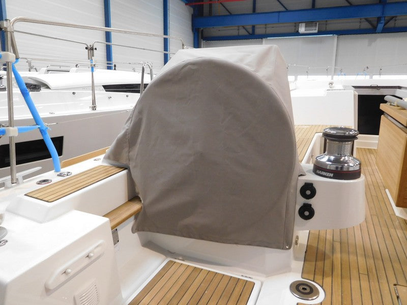 Beneteau Oceanis 55.1 Piedestalskydd babord
