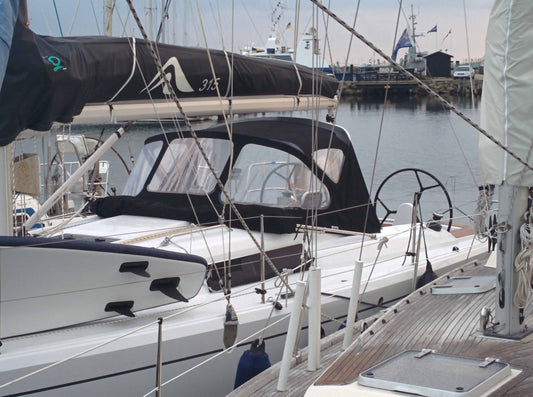 Hanse 315 sprayhood