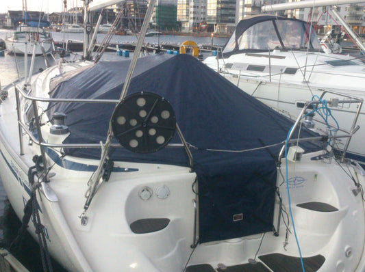Bavaria 30 Cockpit protection