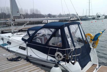 Bavaria 32 Cockpit Tent Model Year 2009