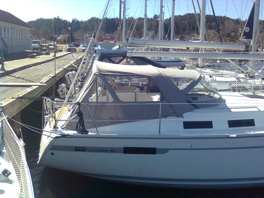 Bavaria 32 Cockpit Tent model year 2009