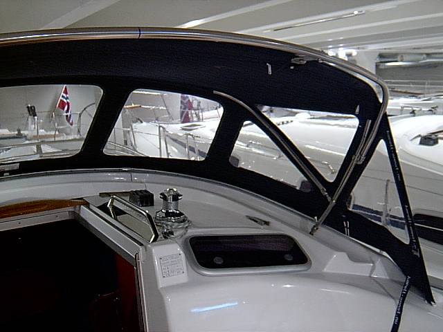Bavaria 37 Sprayhood