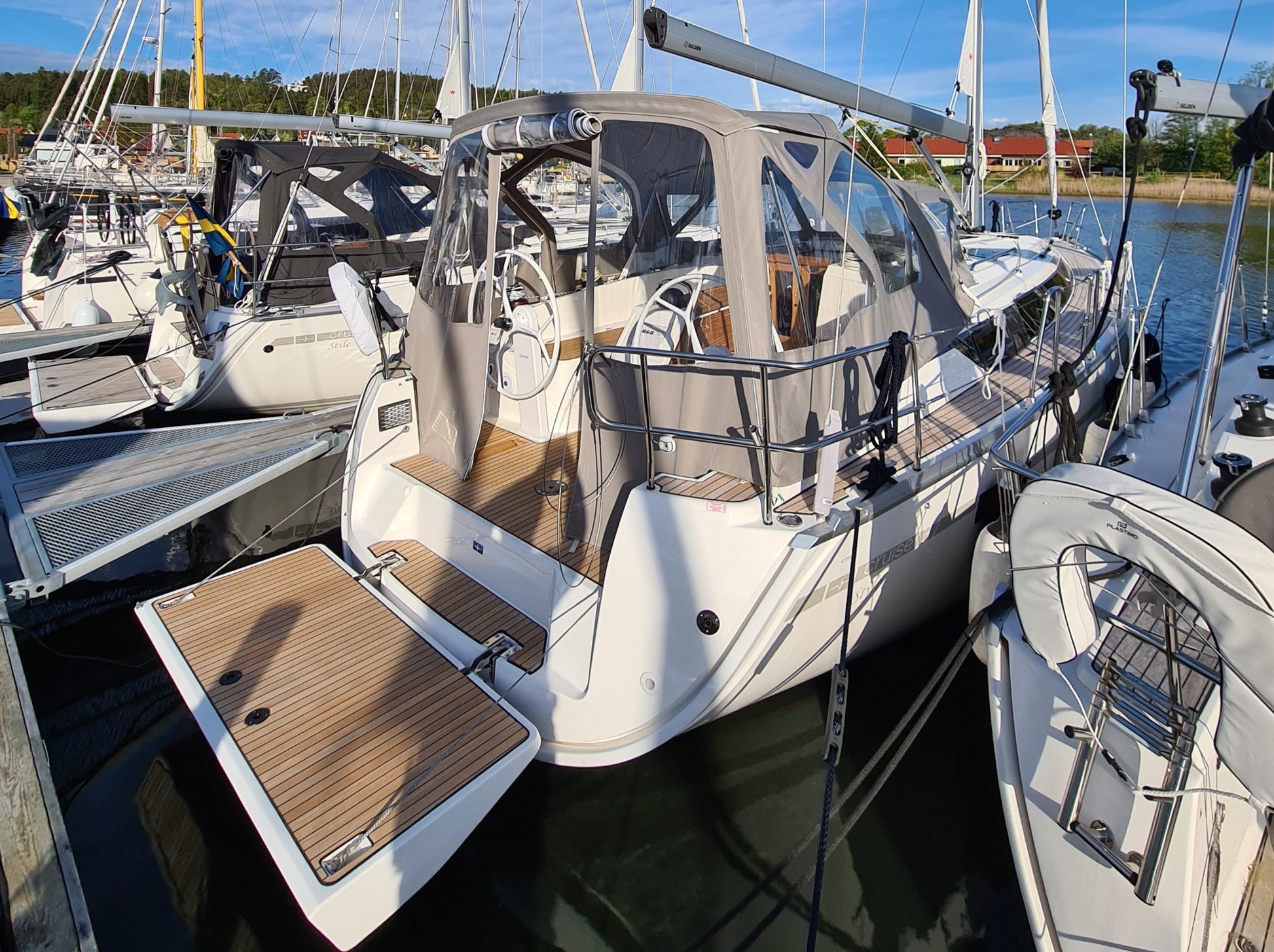 Bavaria Cruiser 37 2013 sittbrunnskapell sittbrunnstält