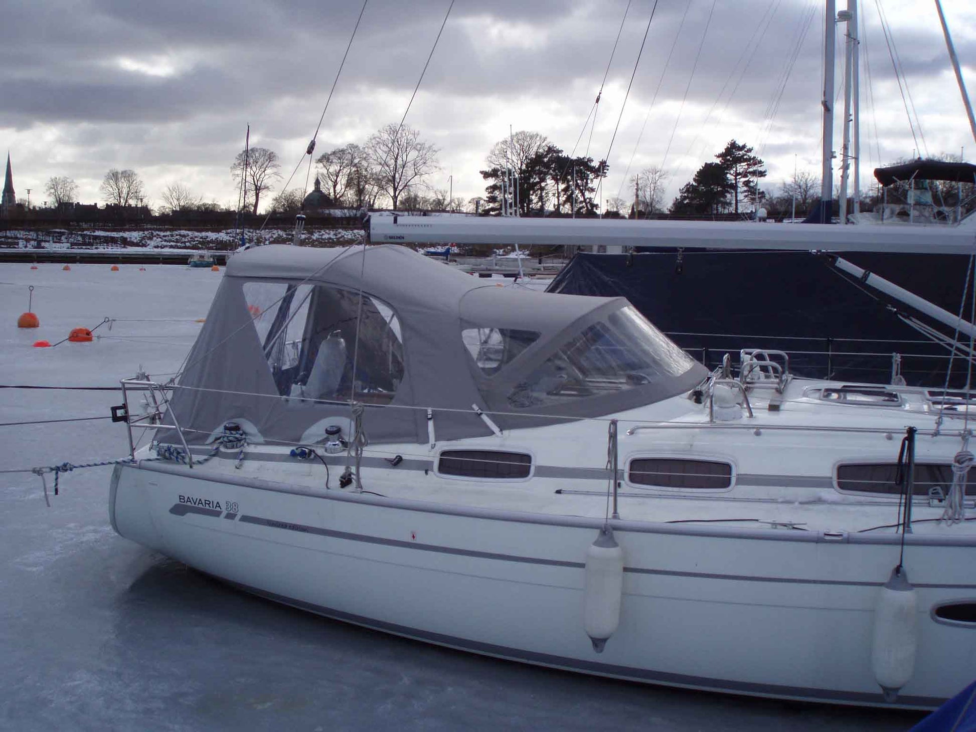 Bavaria 38 Cockpitkalesje cockpittelt