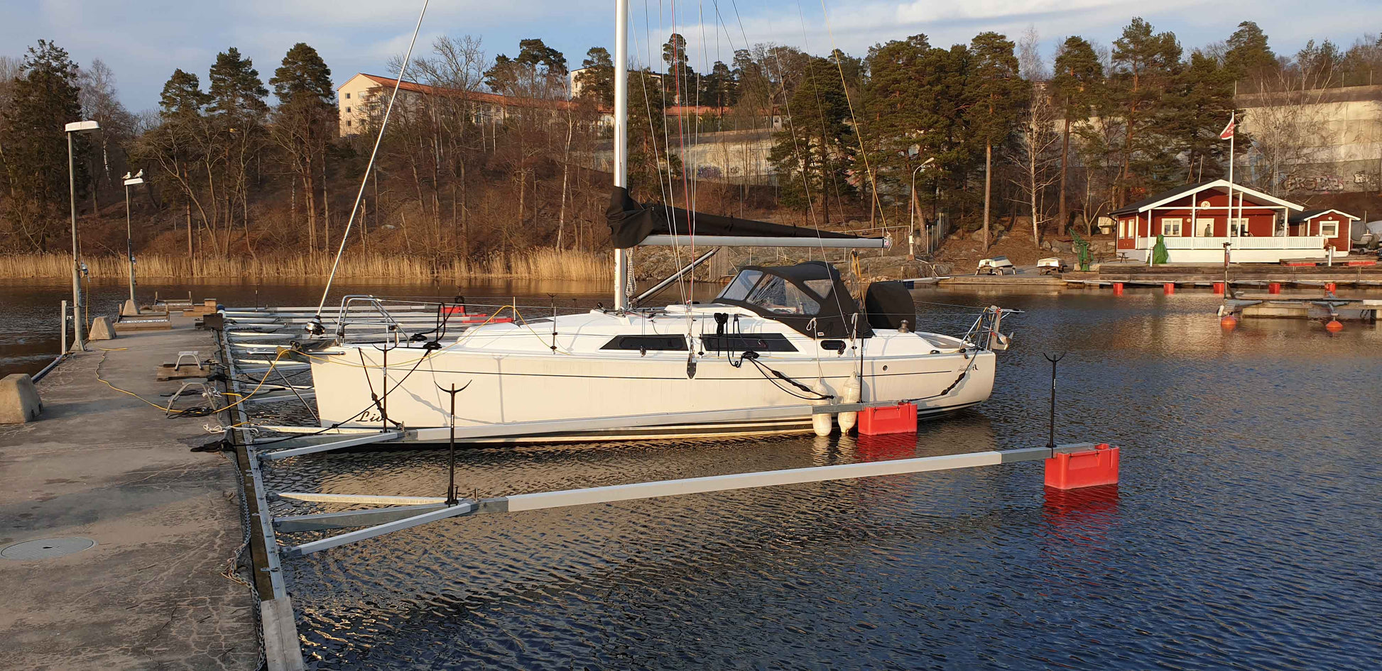 Hanse 325 Sprayhood