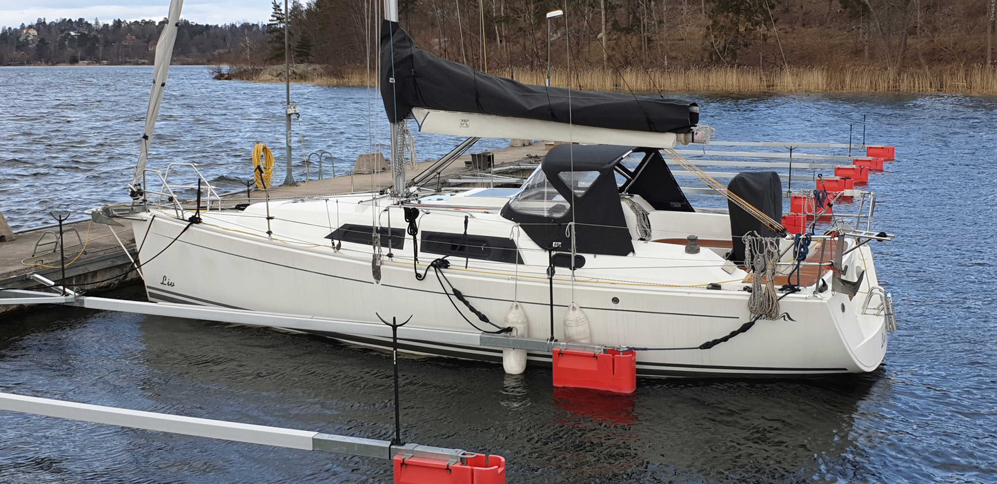 Hanse 325 Sprayhood