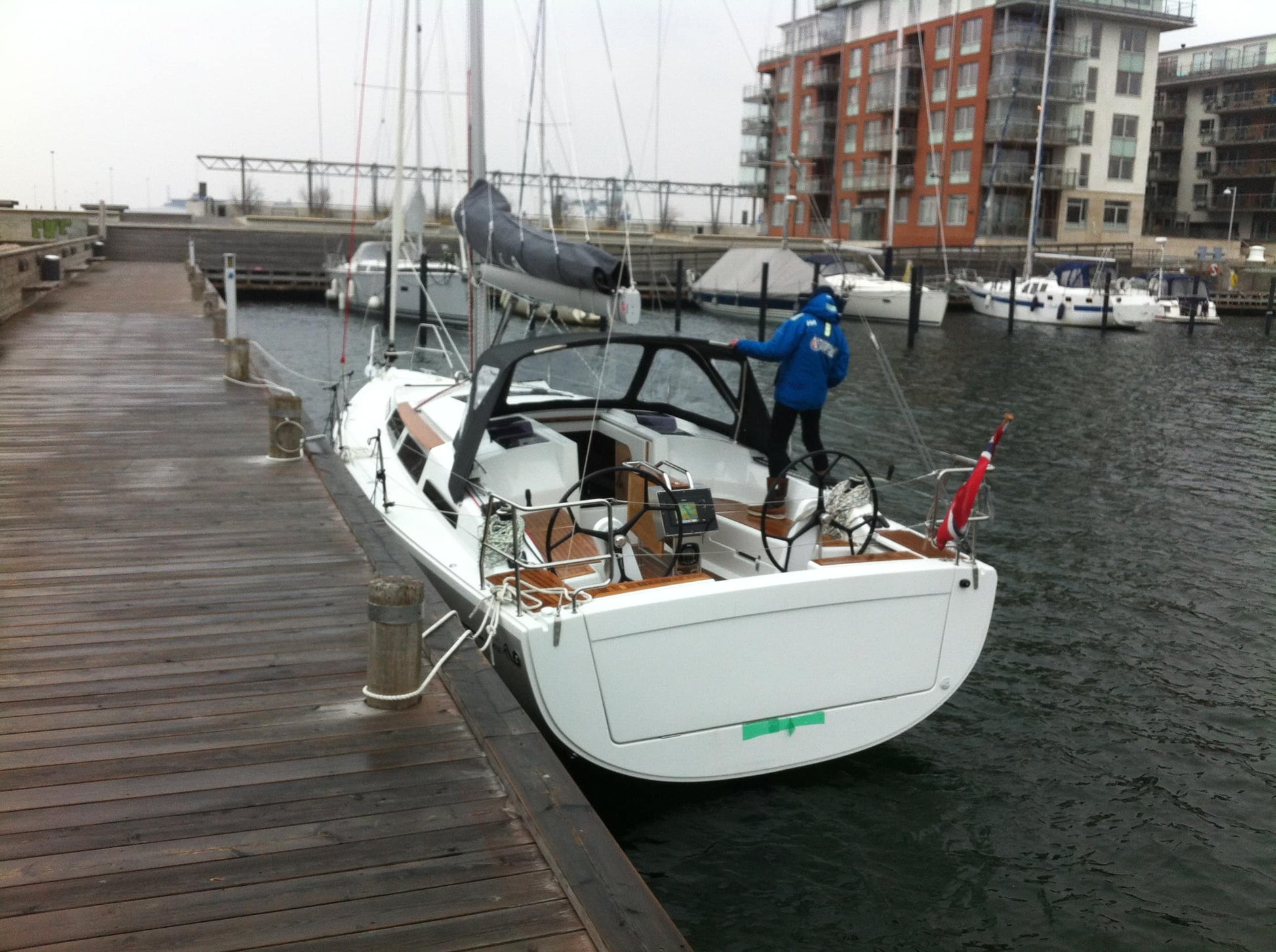 Hanse 345 Sprayhood