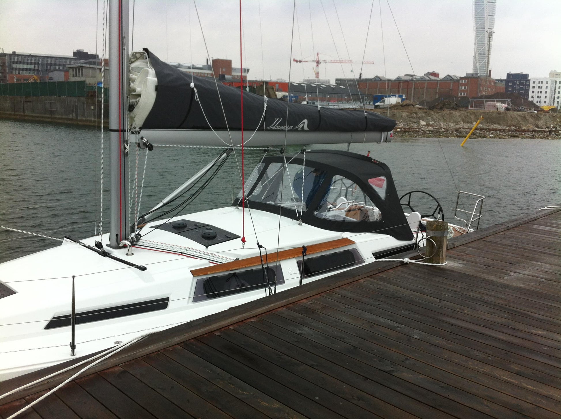 Hanse 345 Sprayhood