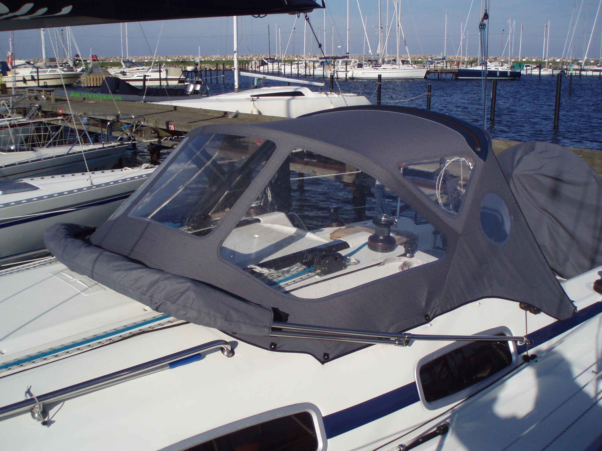 Bavaria 35 Match Sprayhood