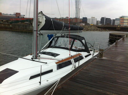 Hanse 345 Sprayhood