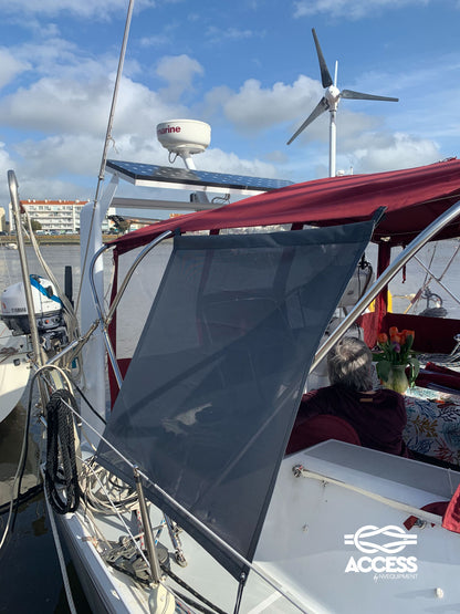 Solbeskyttelse for båtens cockpit båtkalesje